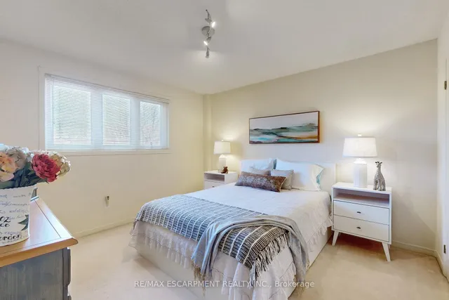 Additional property image - 3234 KATHLEEN Dr