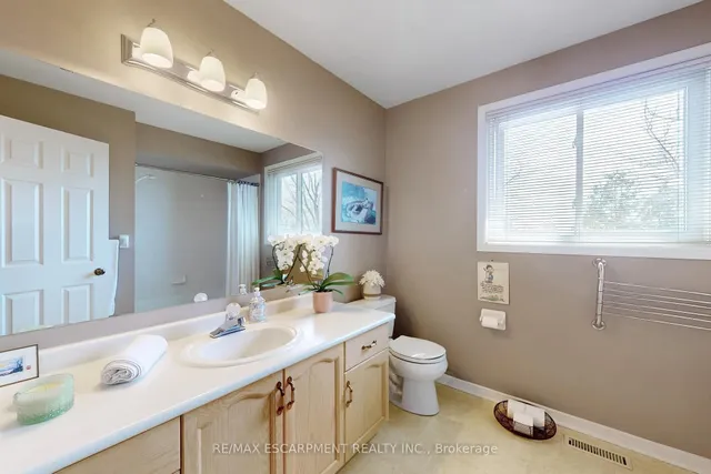 Additional property image - 3234 KATHLEEN Dr