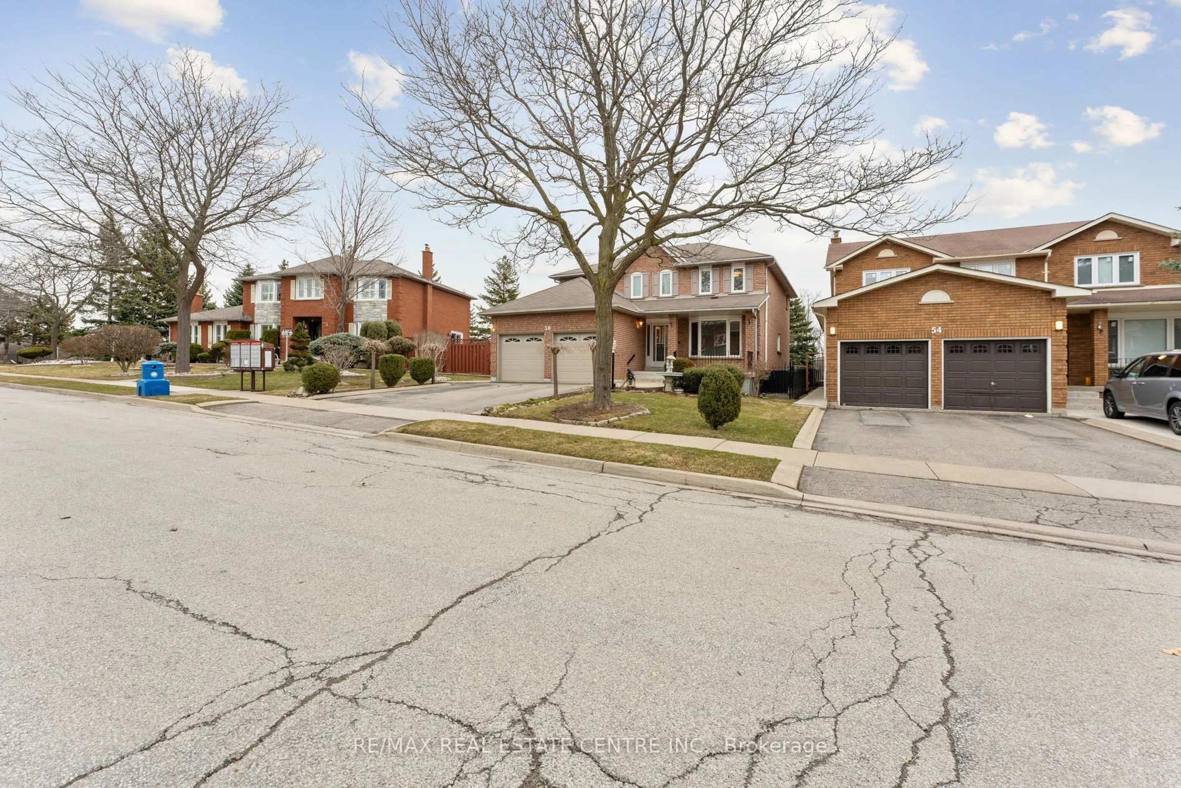 Unknown for 56 Canarvan Crt, Brampton Ontario L6Y 4N1