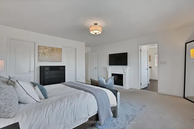 Additional property image - 35 Rottenburg Crt