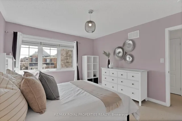 Additional property image - 35 Rottenburg Crt