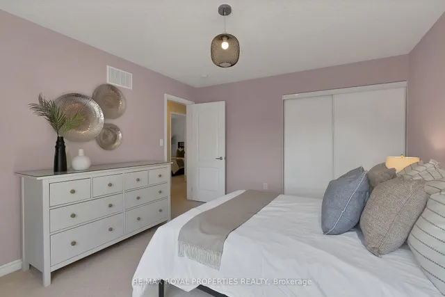 Additional property image - 35 Rottenburg Crt