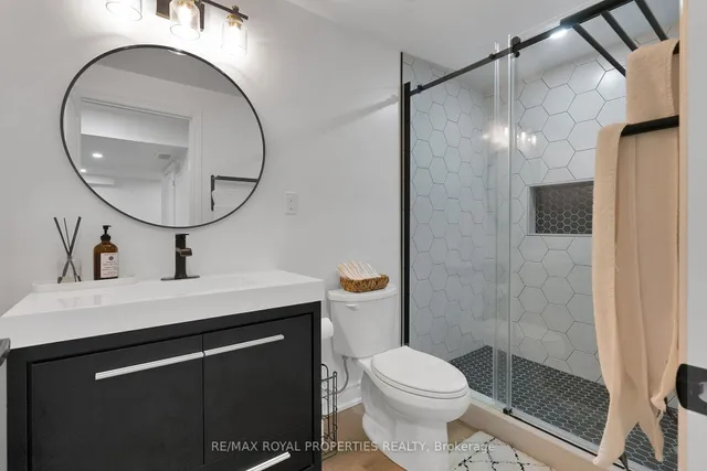 Additional property image - 35 Rottenburg Crt