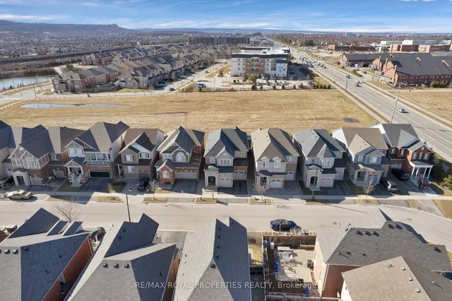 Additional property image - 35 Rottenburg Crt
