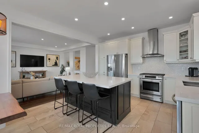 Additional property image - 35 Rottenburg Crt