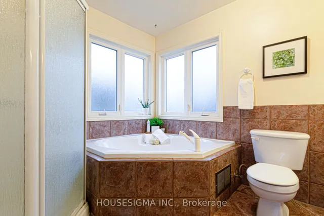 Additional property image - 899 Hazel St