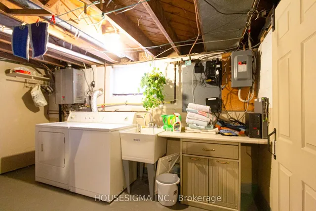 Additional property image - 899 Hazel St