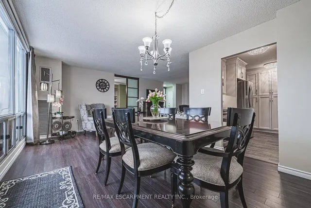 Additional property image - 2055 UPPER MIDDLE Rd Unit 304
