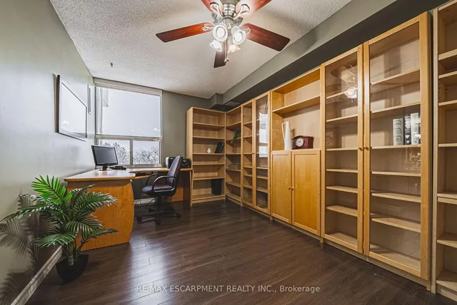 Additional property image - 2055 UPPER MIDDLE Rd Unit 304