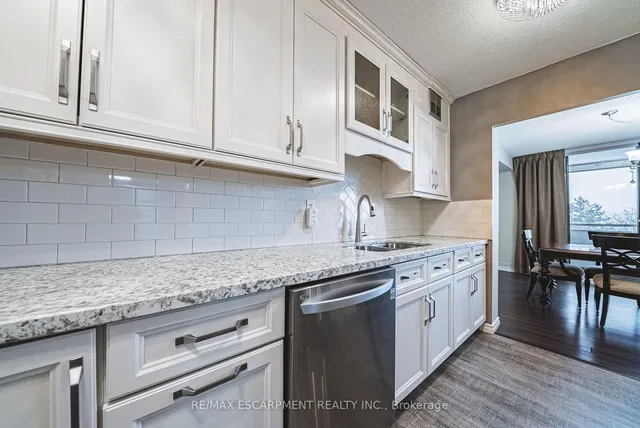 Additional property image - 2055 UPPER MIDDLE Rd Unit 304