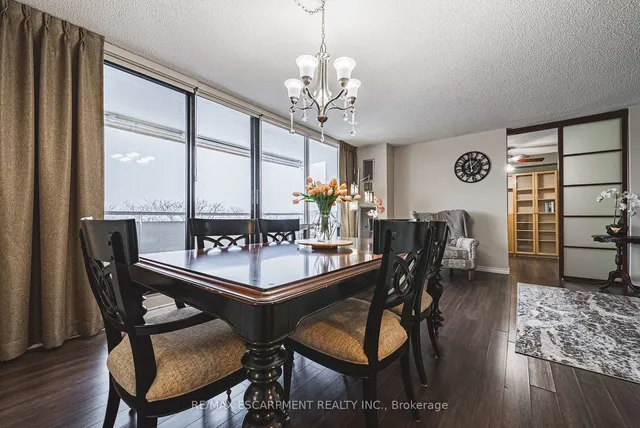 Additional property image - 2055 UPPER MIDDLE Rd Unit 304