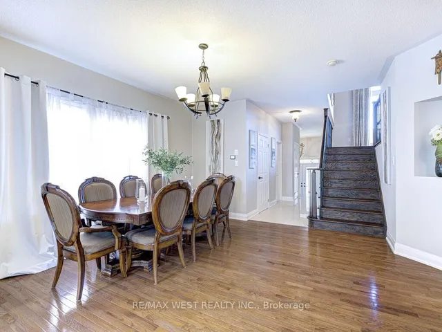 Additional property image - 104 Chalkfarm Cres