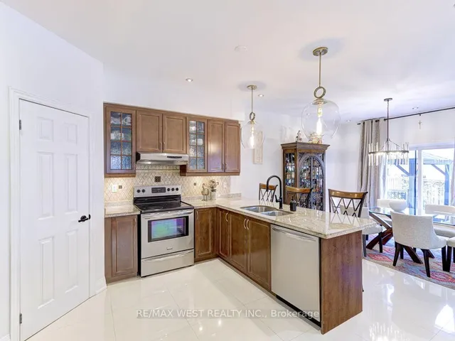 Additional property image - 104 Chalkfarm Cres