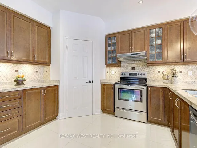 Additional property image - 104 Chalkfarm Cres