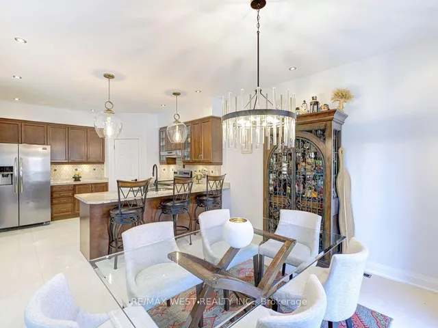 Additional property image - 104 Chalkfarm Cres
