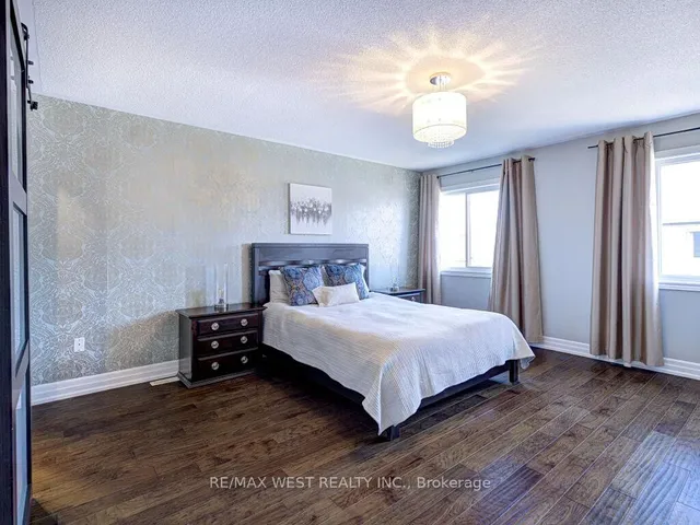 Additional property image - 104 Chalkfarm Cres