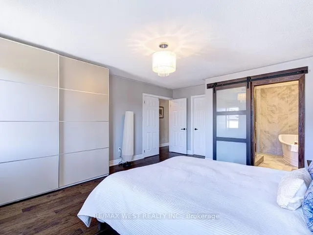 Additional property image - 104 Chalkfarm Cres