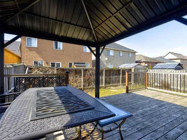 Additional property image - 104 Chalkfarm Cres