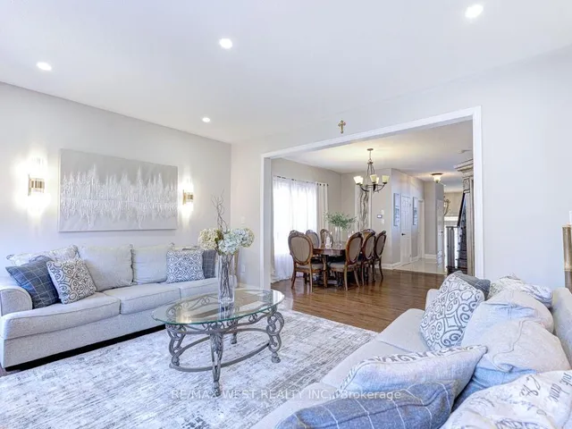 Additional property image - 104 Chalkfarm Cres
