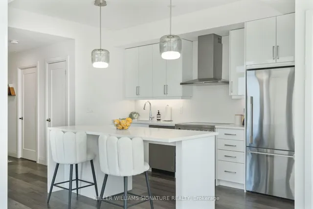 Additional property image - 500 Brock Ave Unit 402