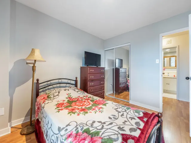 Additional property image - 15 London Green Crt Unit 206