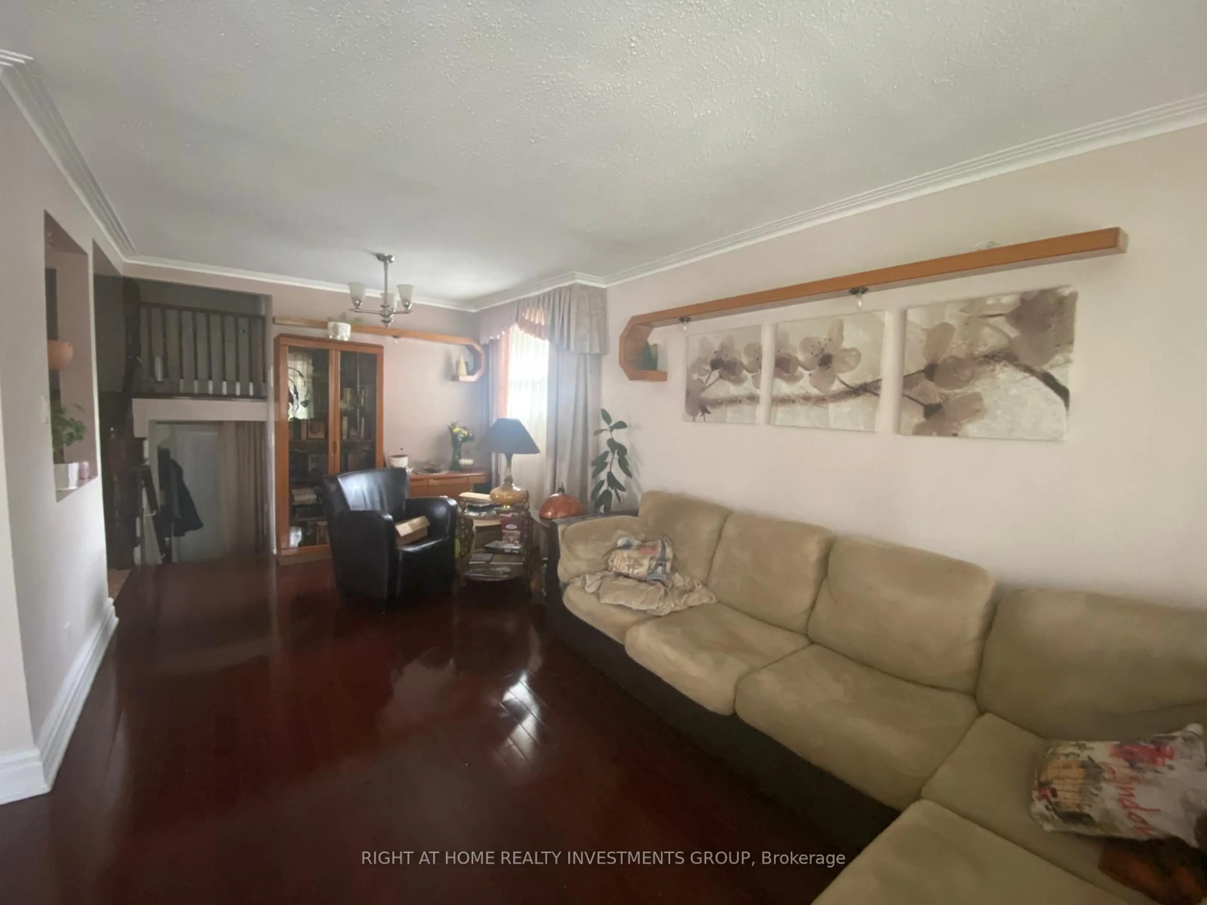 Living room with furniture, unknown for 47 Tobermory Dr, Toronto Ontario M3N 2R4
