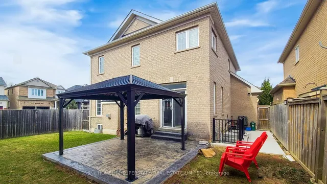 Additional property image - 1106 Little Cres