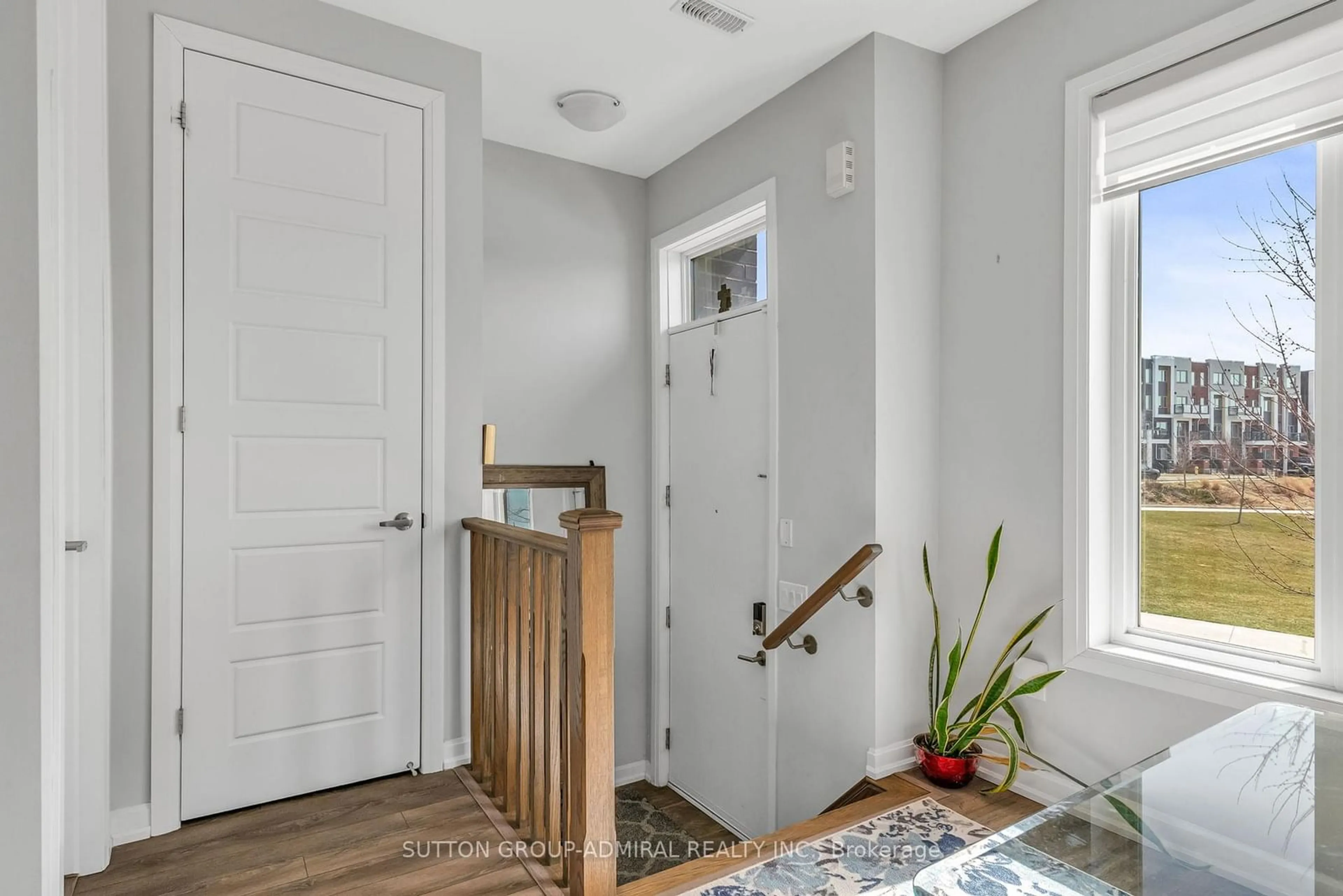 Indoor entryway for 110 Frederick Tisdale Dr #1, Toronto Ontario M3K 0A8
