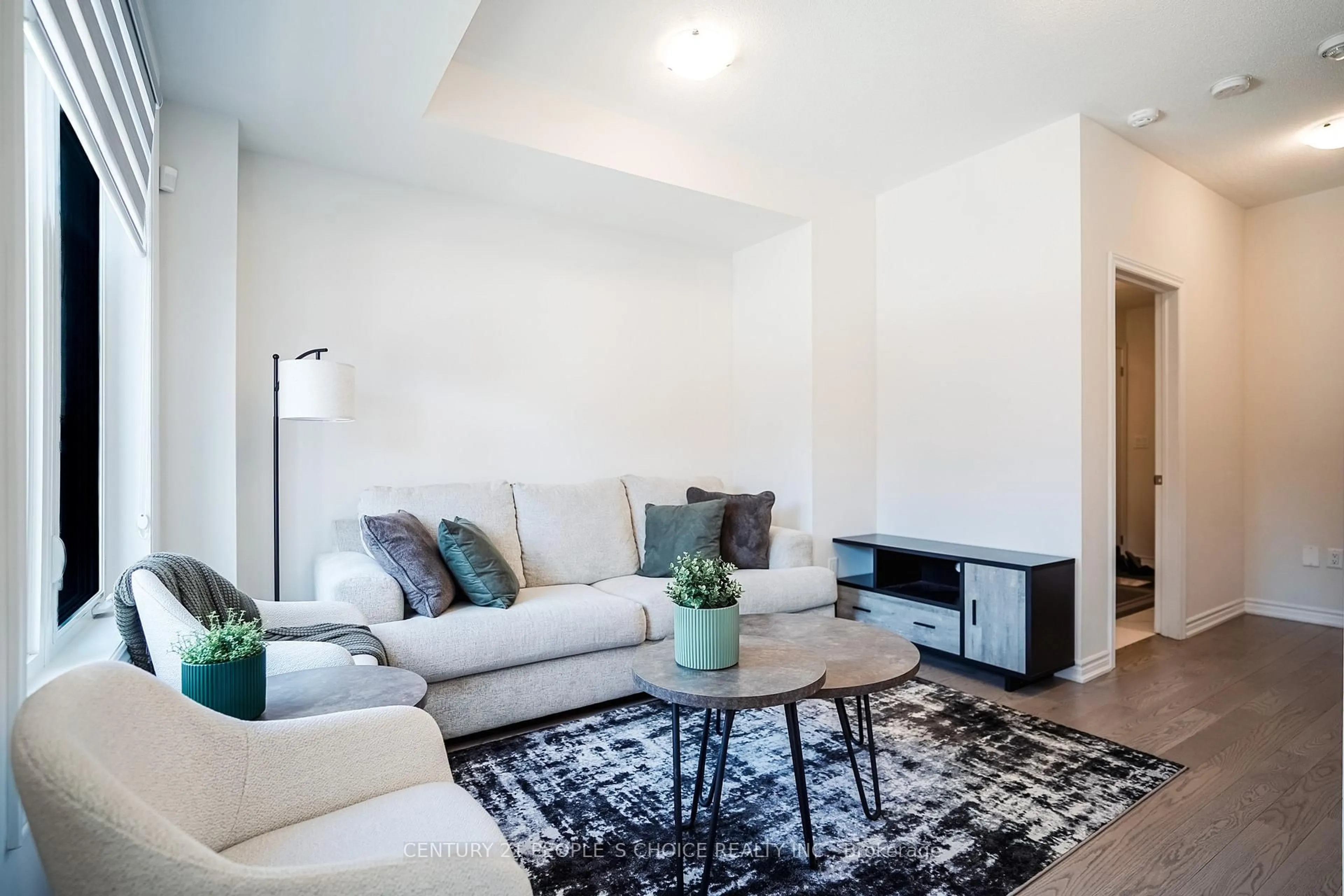 Living room with furniture, unknown for 41 Minnock St, Caledon Ontario L7C 4K9