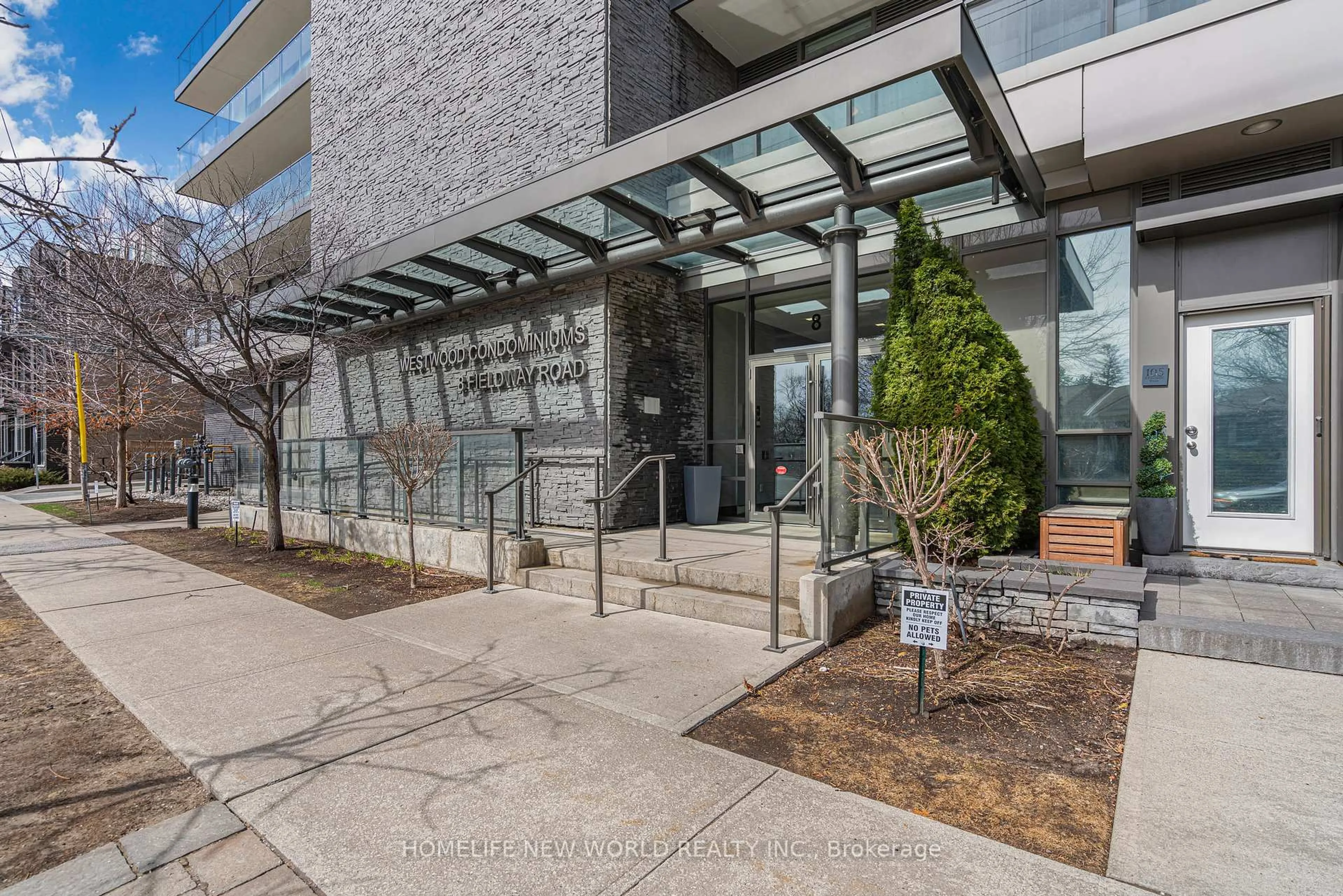 Indoor foyer for 8 Fieldway Rd #206, Toronto Ontario M8Z 0C3