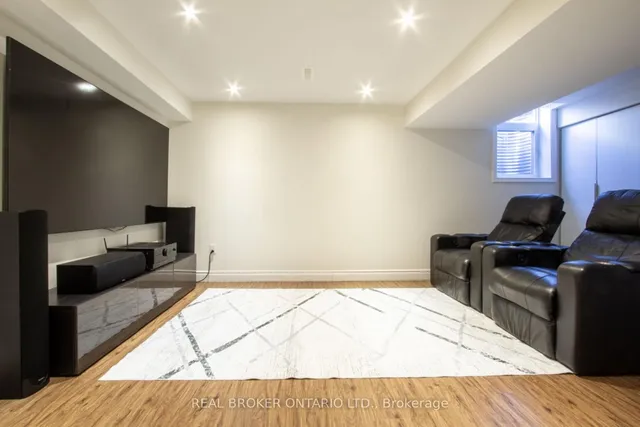 Additional property image - 1522 Lancaster Dr Unit 18