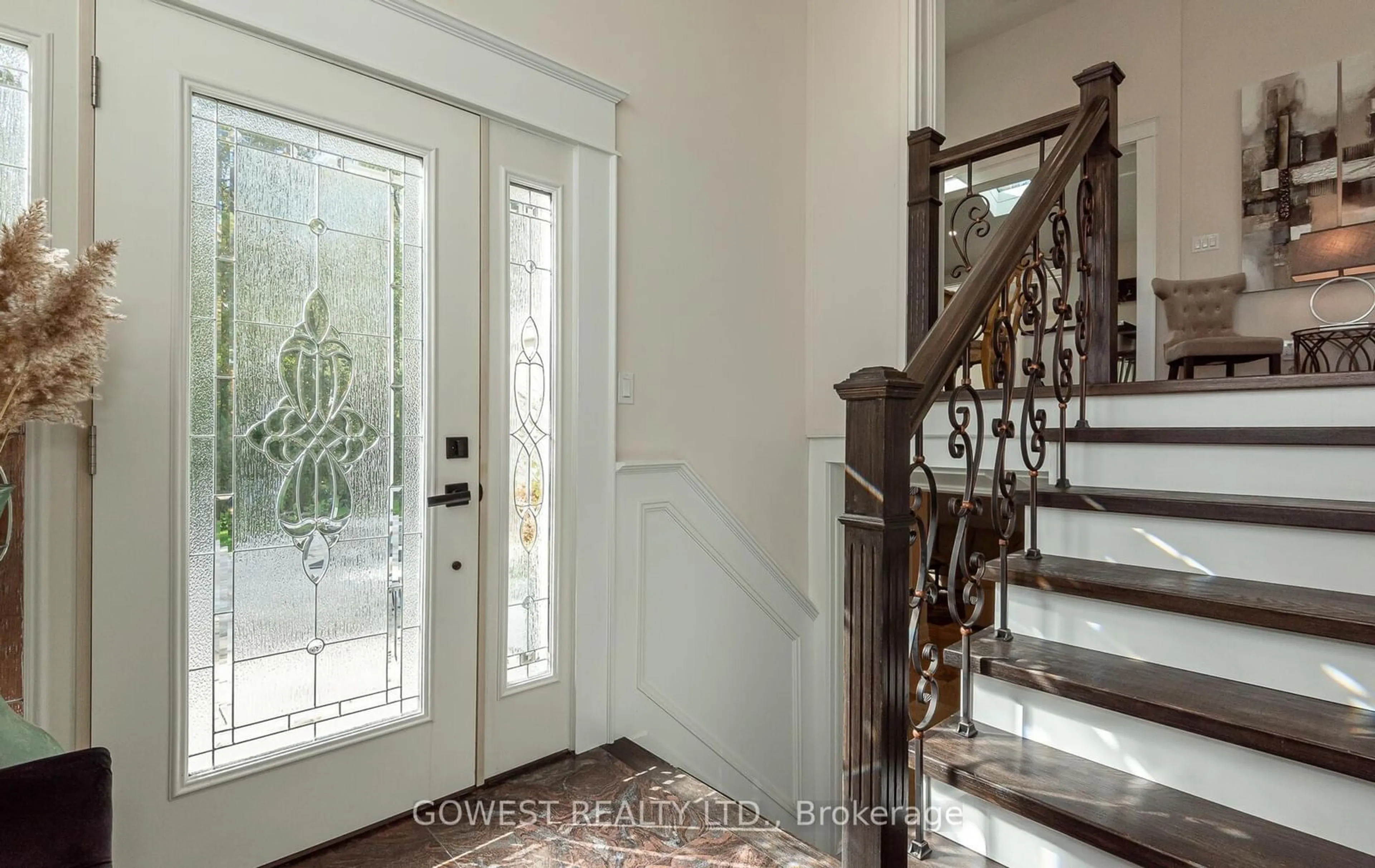 Indoor entryway for 2670 Embleton Rd, Brampton Ontario L6X 0E2