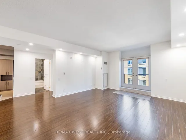 Additional property image - 4196 Dundas St Unit PH 609
