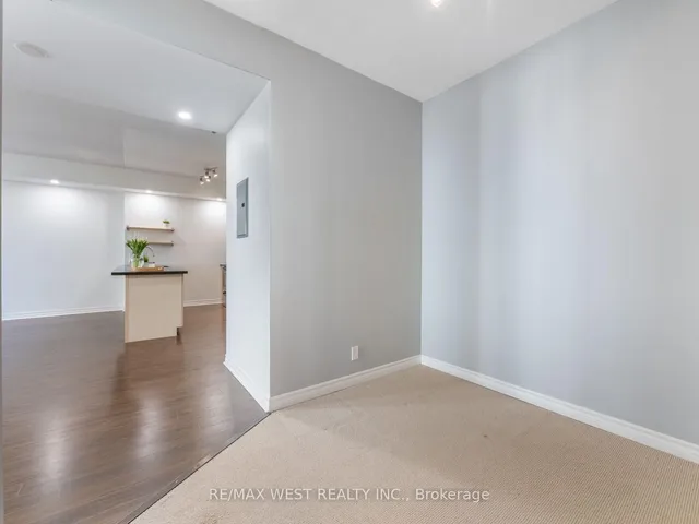 Additional property image - 4196 Dundas St Unit PH 609