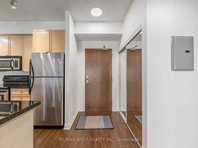 Additional property image - 4196 Dundas St Unit PH 609