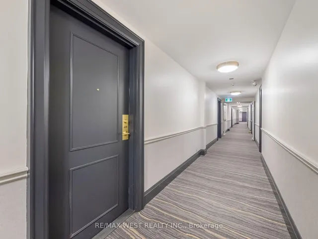 Additional property image - 4196 Dundas St Unit PH 609