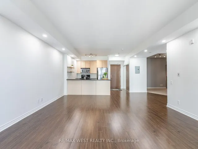 Additional property image - 4196 Dundas St Unit PH 609