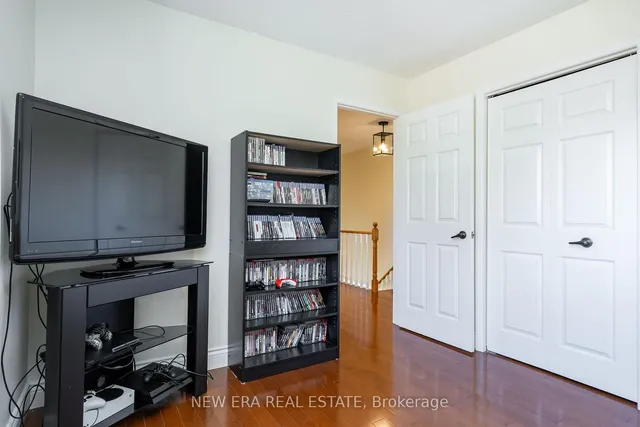Additional property image - 6 Cairnmore Crt