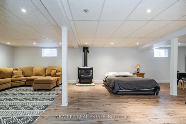 Additional property image - 6 Cairnmore Crt