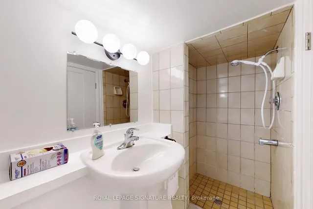 Additional property image - 12 Rowntree Ave