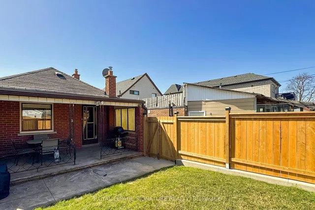 Additional property image - 12 Rowntree Ave