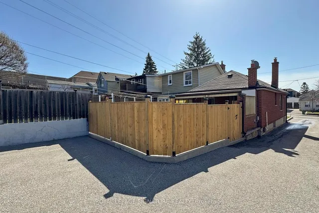 Additional property image - 12 Rowntree Ave