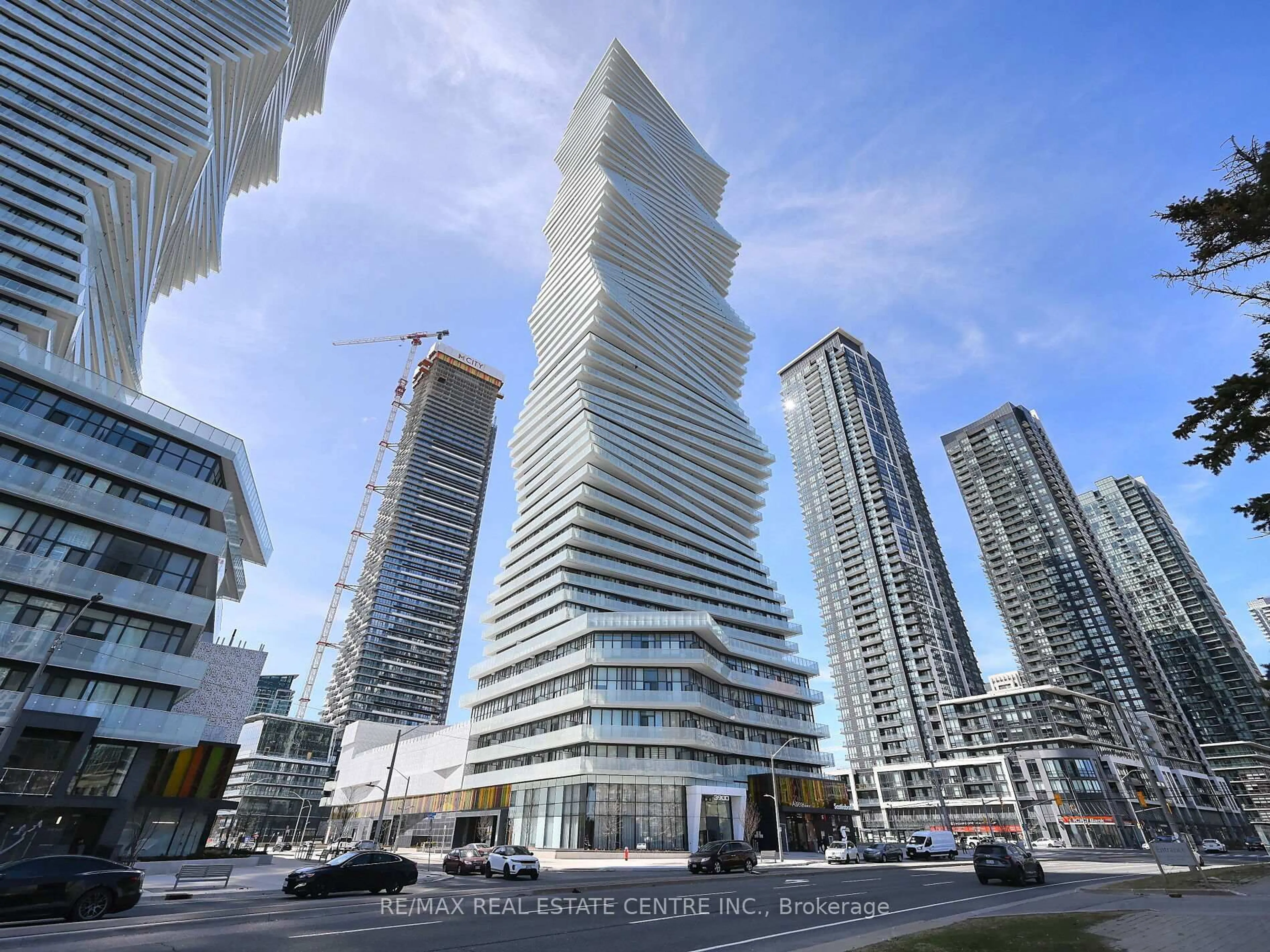 Indoor foyer for 3900 Confederation Pkwy #6007, Mississauga Ontario L5B 4M6
