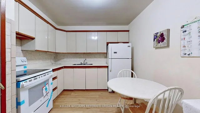 Additional property image - 3460 Keele St Unit 921