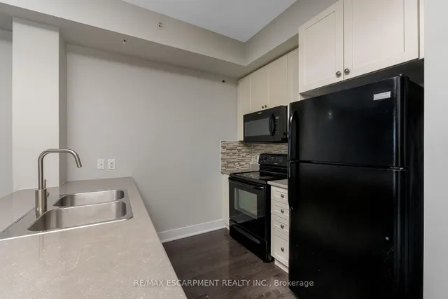 Additional property image - 5020 Corporate Dr Unit 301