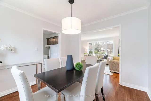 Additional property image - 204 Bousfield Cres