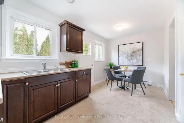 Additional property image - 204 Bousfield Cres