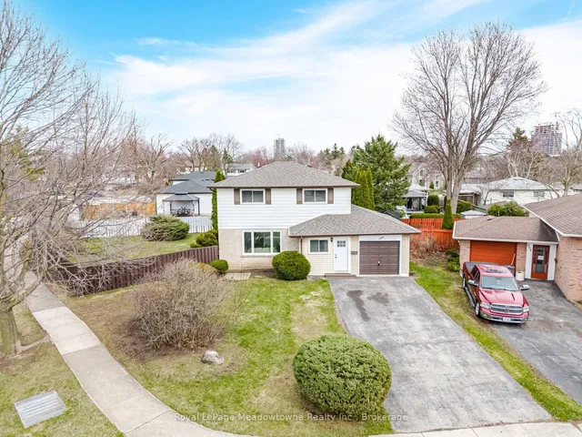 Additional property image - 204 Bousfield Cres