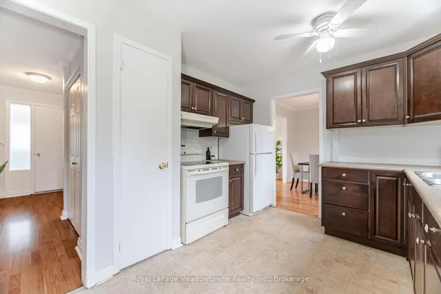 Additional property image - 204 Bousfield Cres