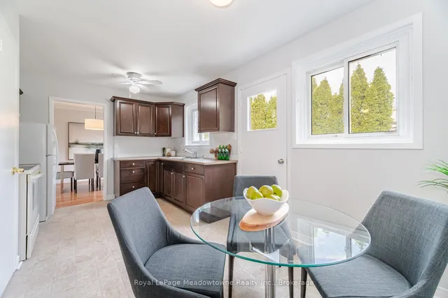 Additional property image - 204 Bousfield Cres